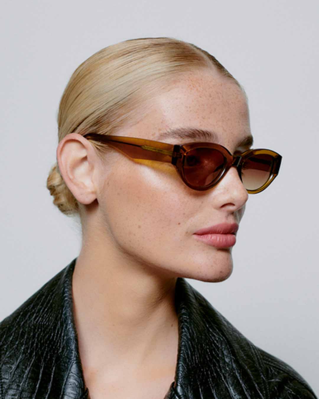 Smoke Transparent Winnie Sunglasses