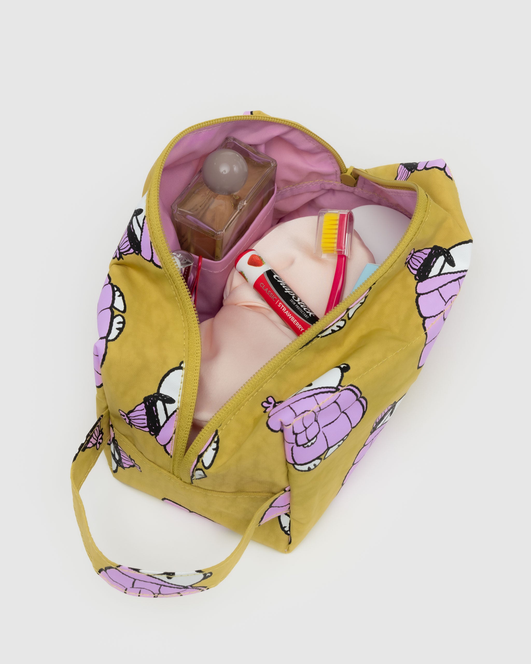 BAGGU Puffer Snoopy Pink Dopp Kit | BAGGU | Toiletry + Washbag