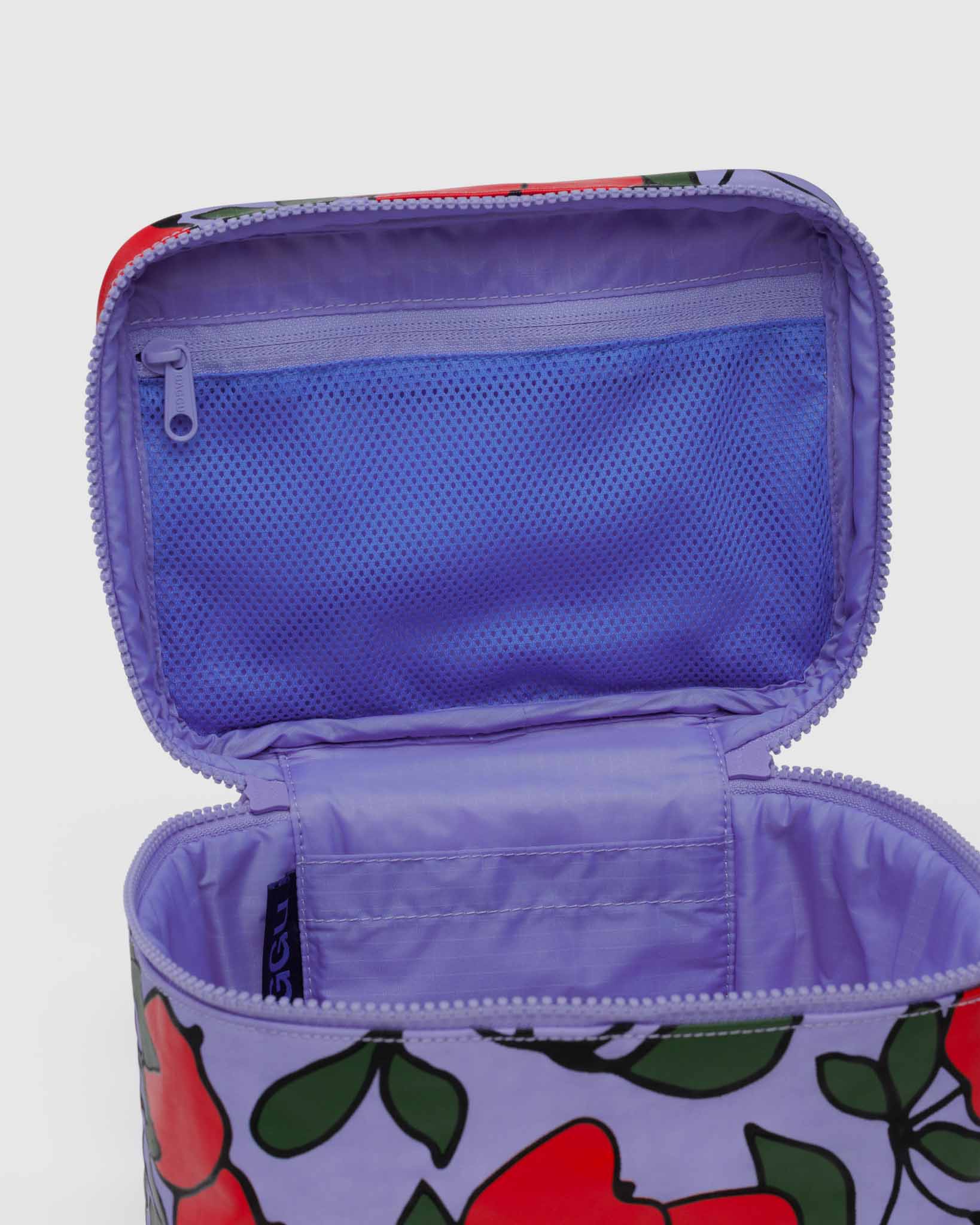 BAGGU Apple Tree large cosmetic case | BAGGU | Cosmetic + Toiletry Bags