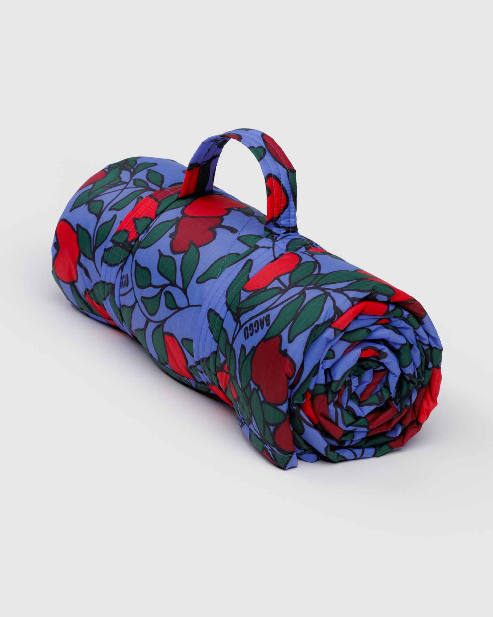 BAGGU Apple Tree puffy picnic blanket | BAGGU | Blanket