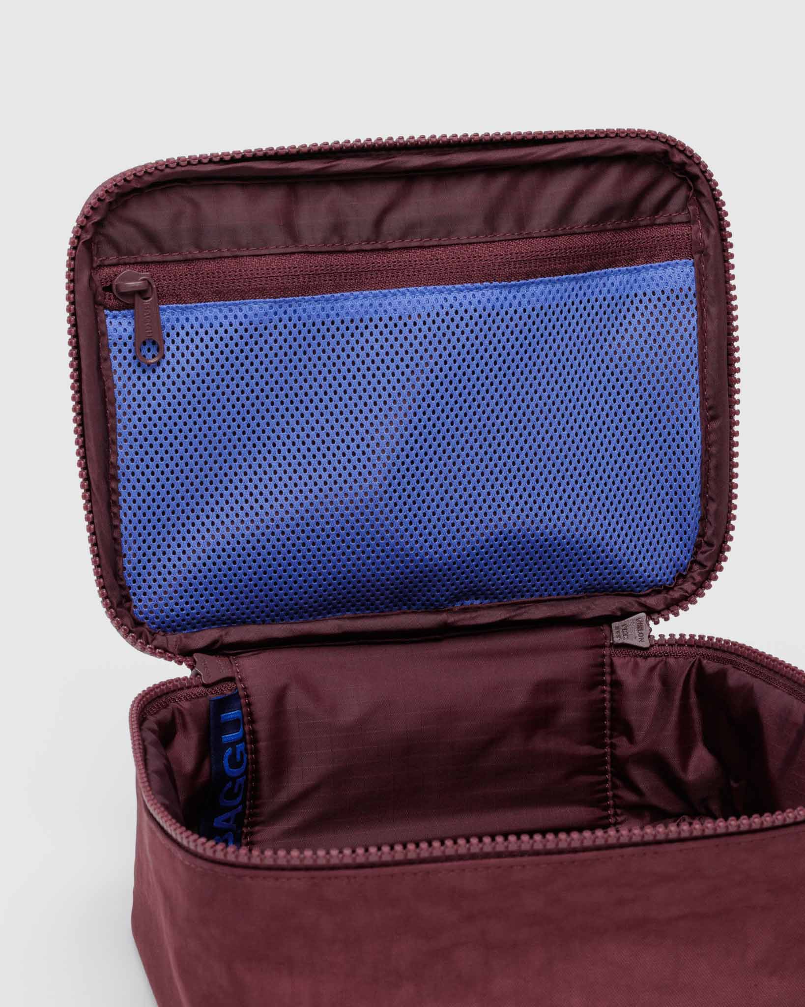 Mahogany small cosmetic case BAGGU | BAGGU | Cosmetic + Toiletry Bags