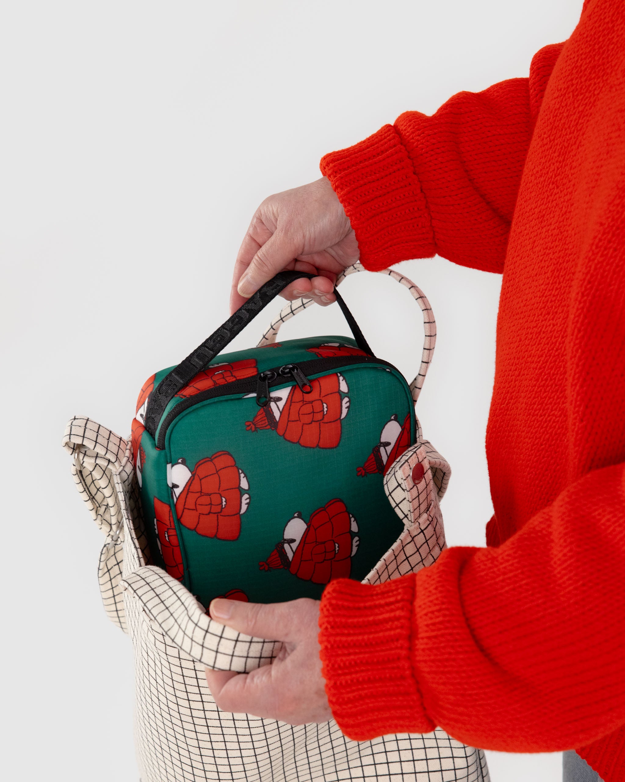 Puffer Snoopy Red Lunch Box | BAGGU | Insulated Lunch Bag