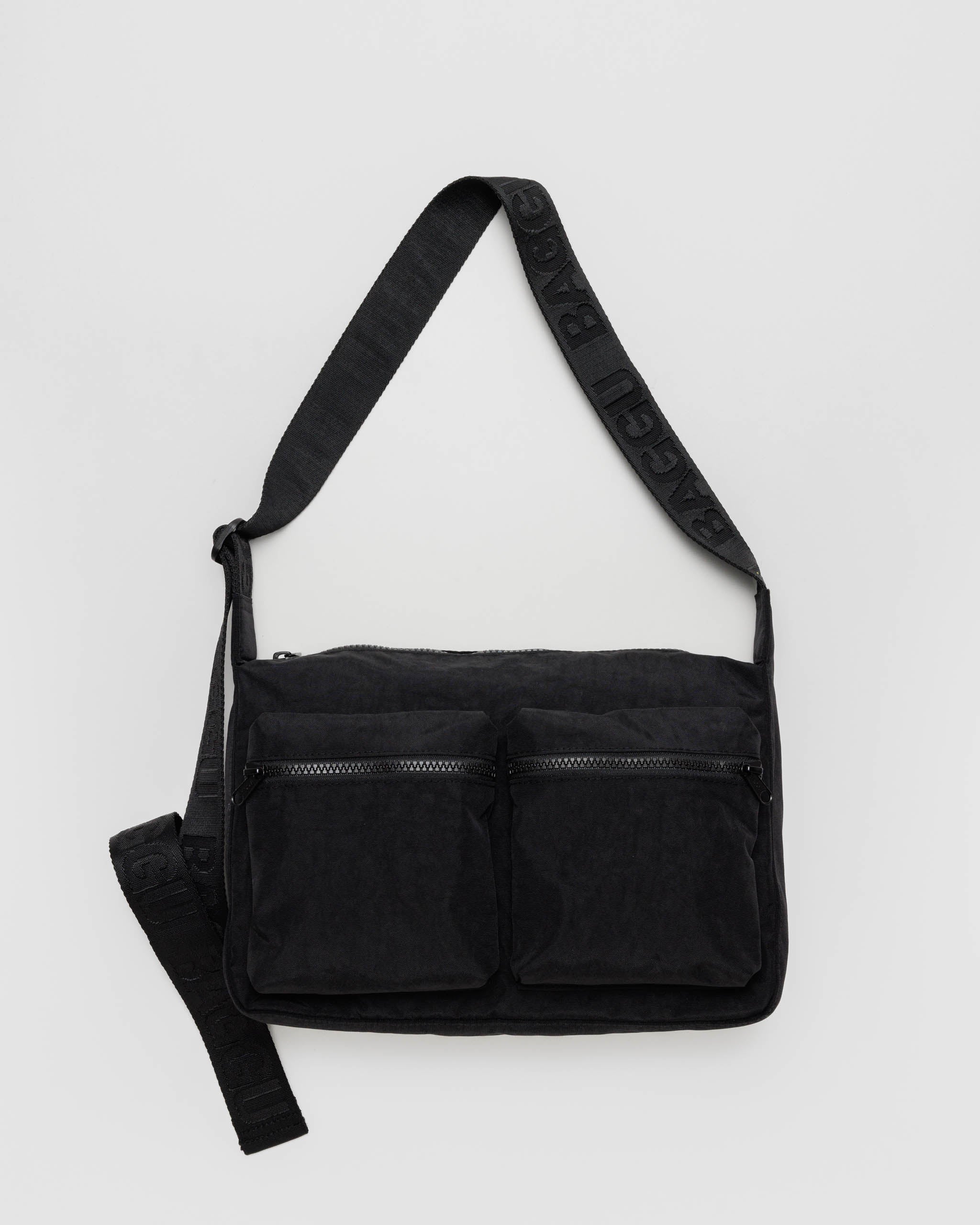 Black Medium Cargo Crossbody | BAGGU | Cargo Bag