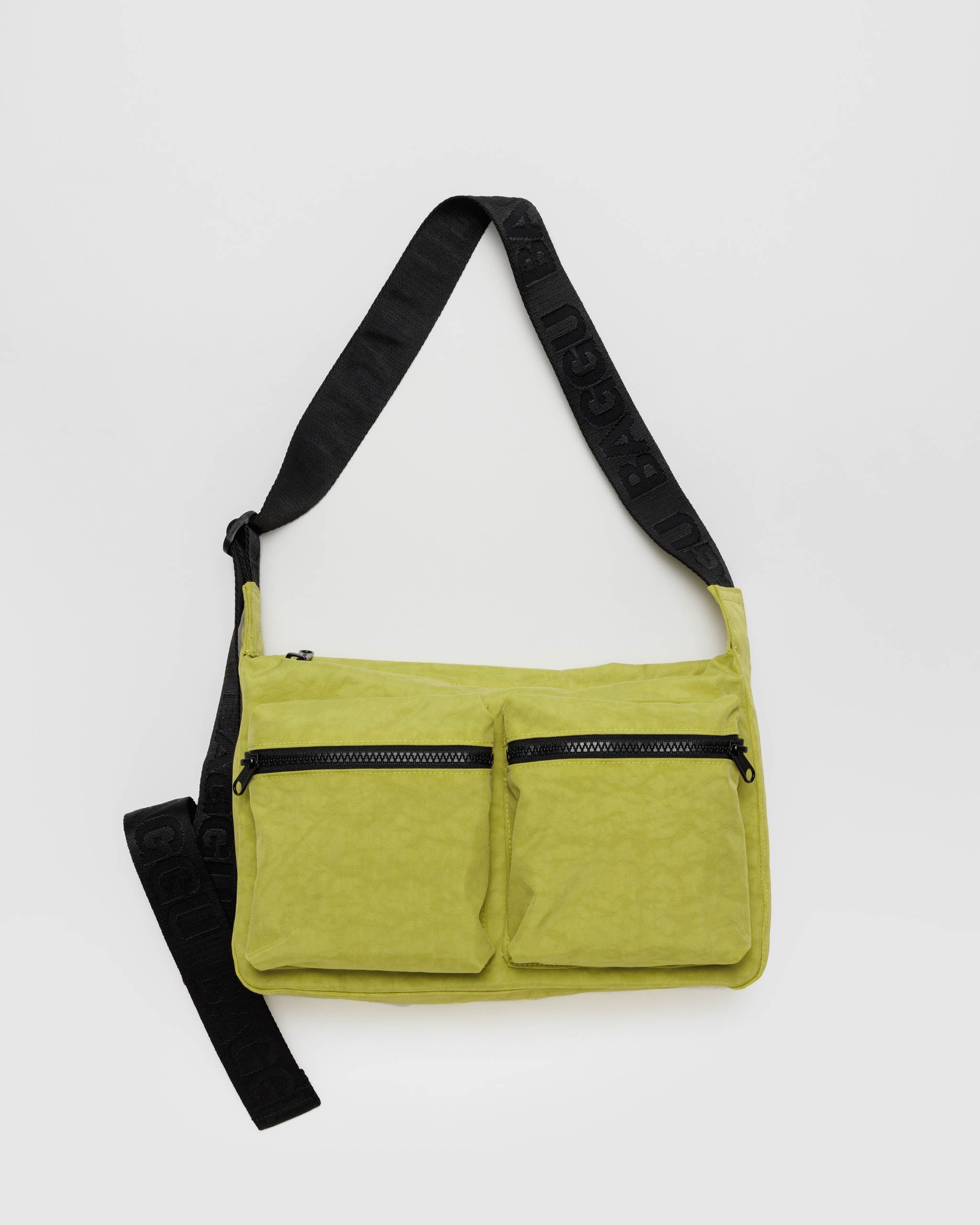 Lemongrass Medium Cargo Crossbody | BAGGU | Cargo Bag