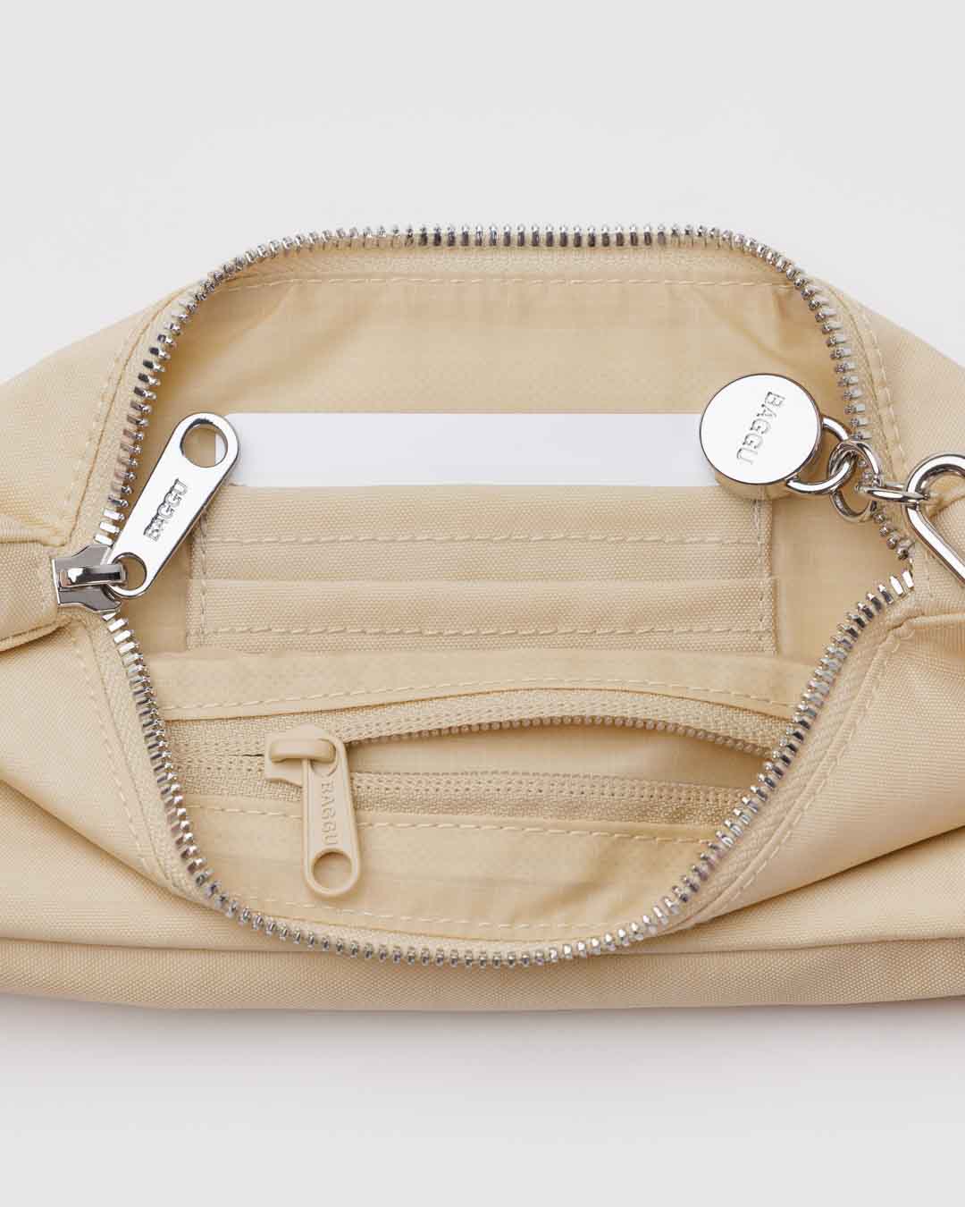 Custard Nylon Pochette BAGGU