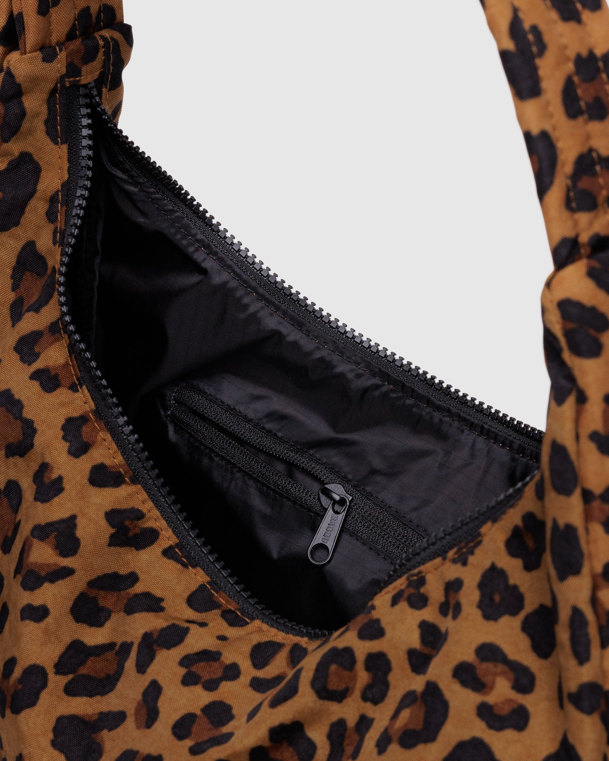 Leopard Nylon Shoulder Bag BAGGU | BAGGU | Shoulder Bag