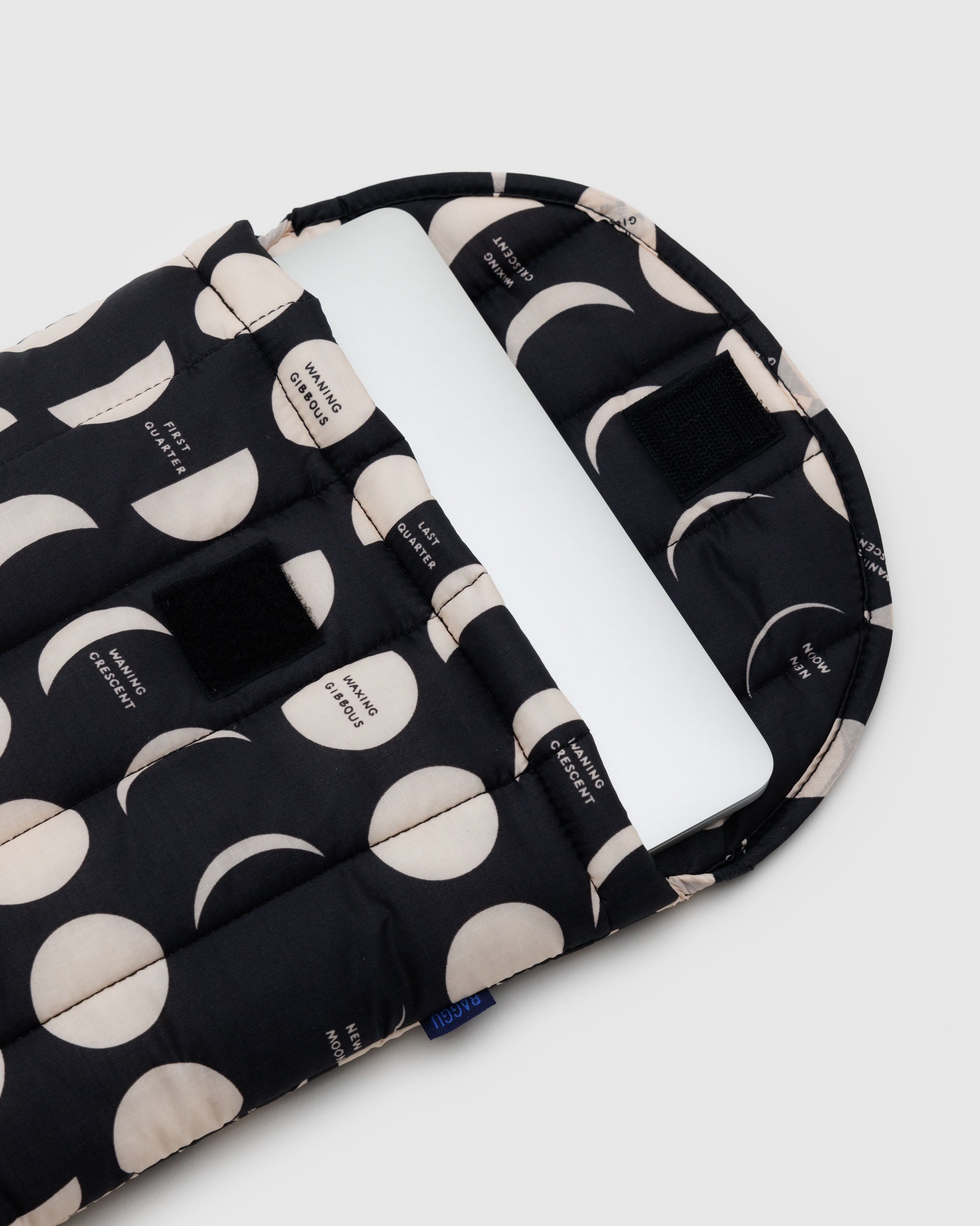 BAGGU Moon Puffy Laptop Sleeve 13"/14" - SUMMER 2025 | BAGGU | Laptop + Tablet Sleeves