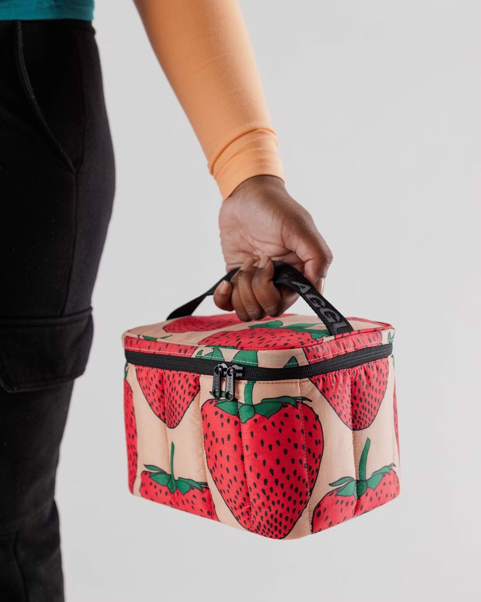 Strawberry Puffy Lunch Bag | BAGGU | Insulated Lunch Bag