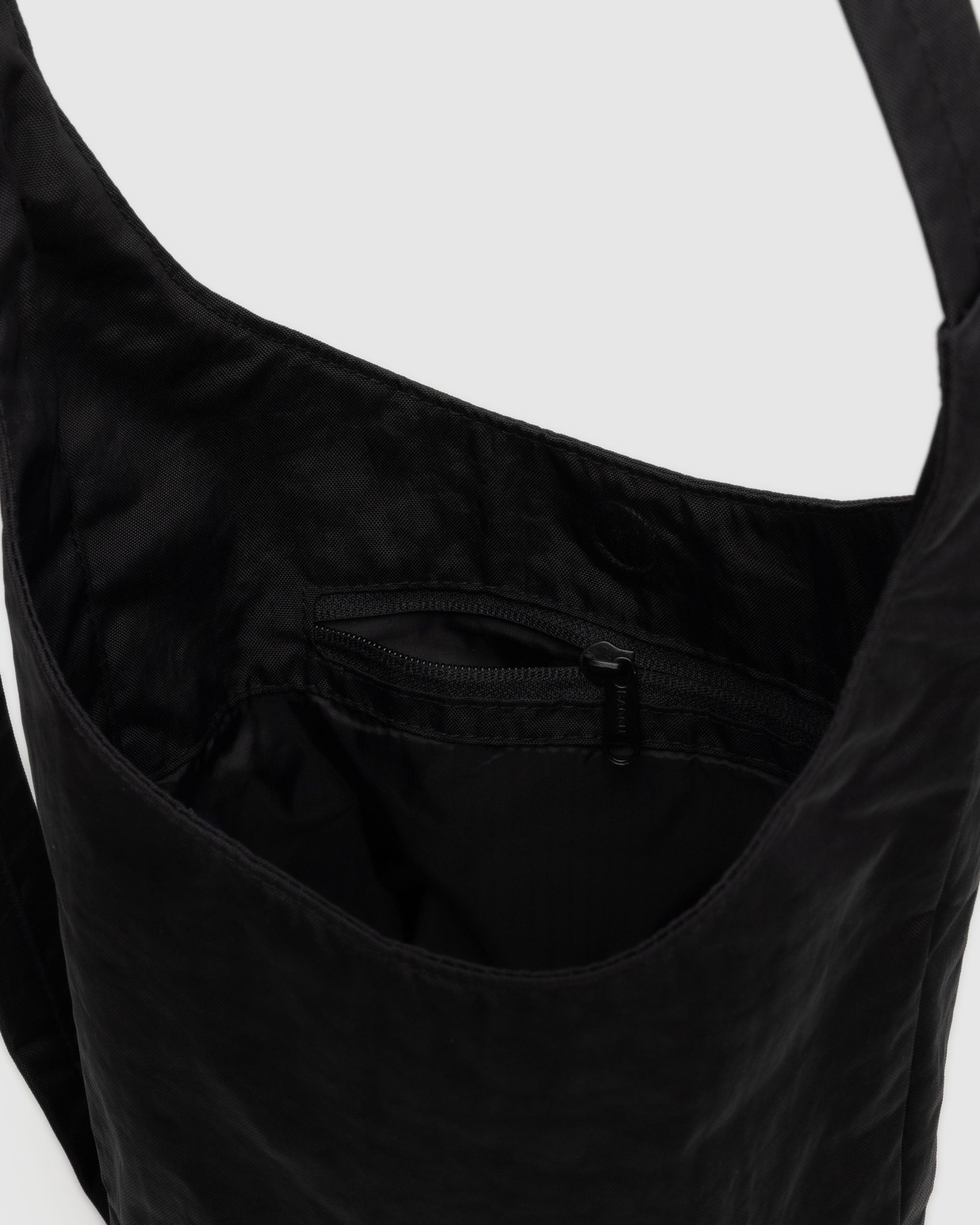 Black Small Nylon Sling BAGGU | BAGGU | Shoulder Bag