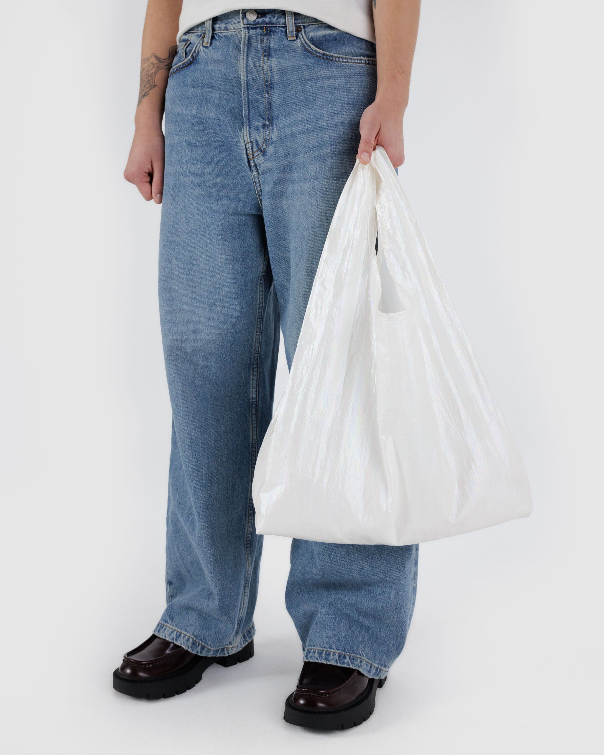 Pearl Metallic Standard BAGGU