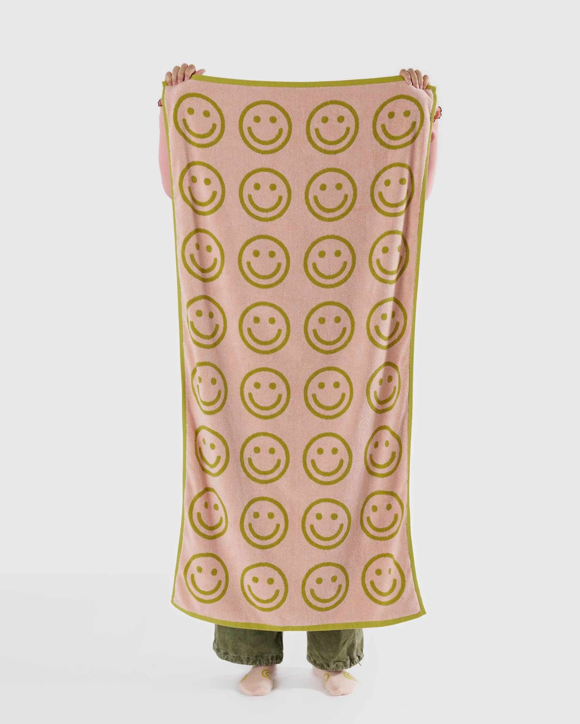 Happy Ochre Bath Towel | BAGGU | Towels