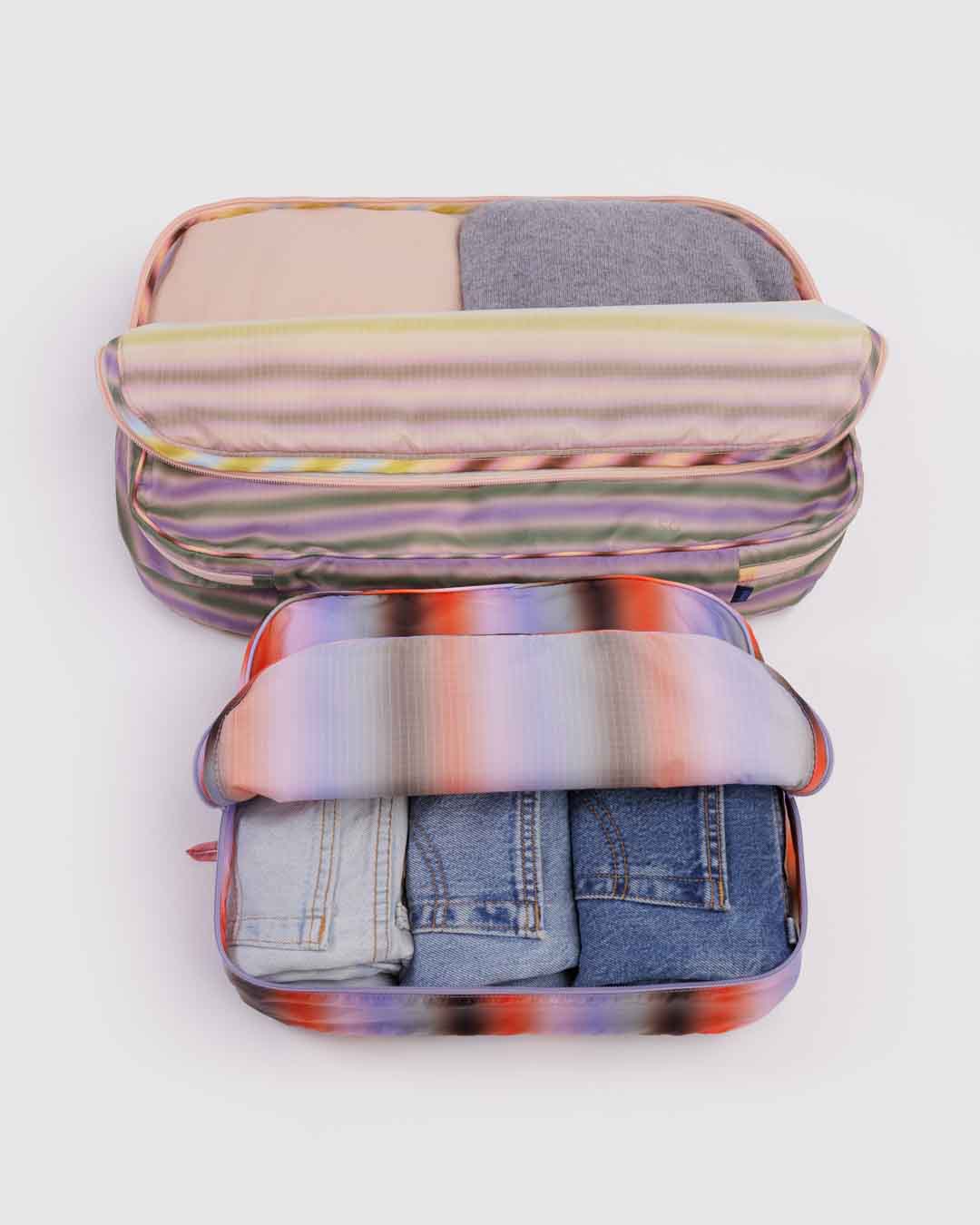 Gradient Stripes Large Packing Cube Set