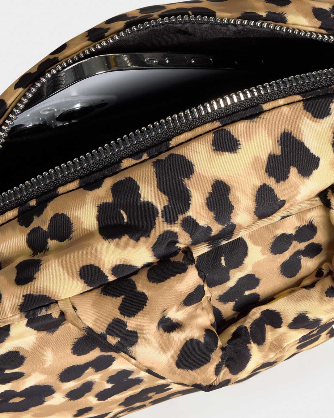 Feline Bowling Bag WOUF NEW AW26 (ADD TO GROUP SWATCH)