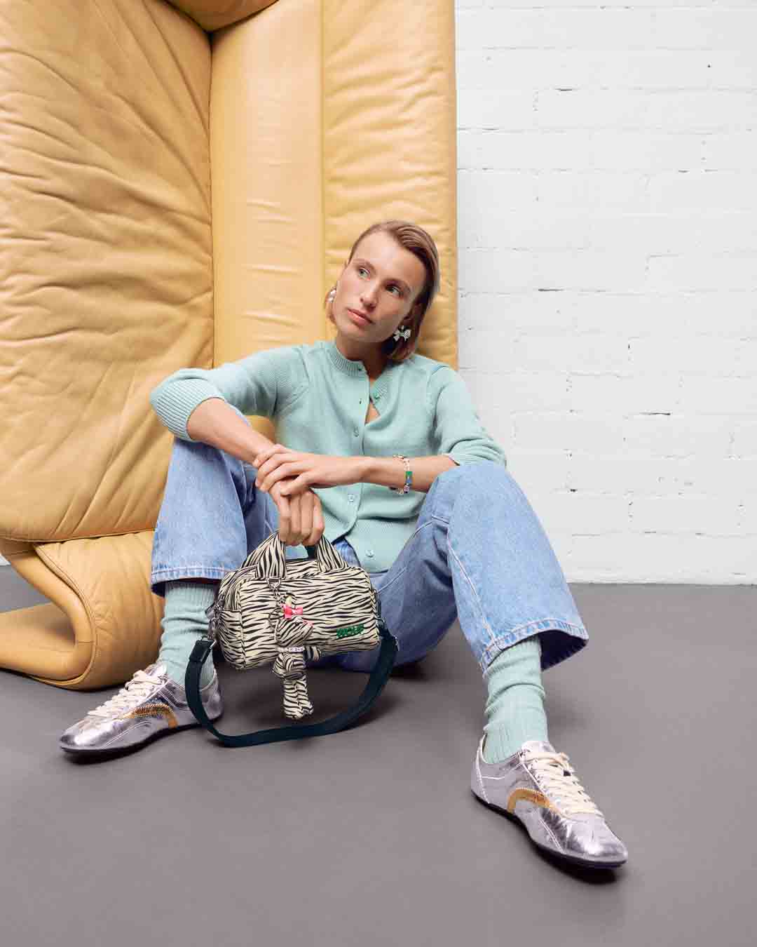 Zebra Hit Bowling Bag