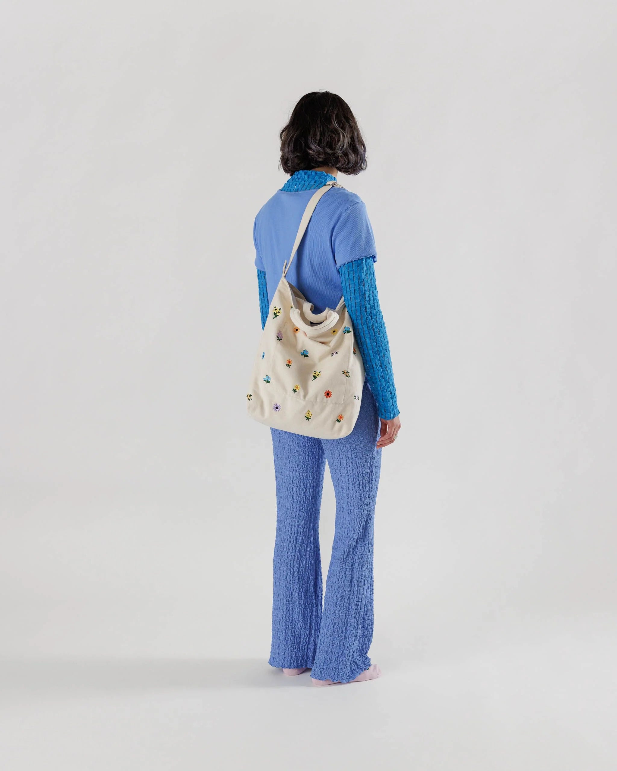 Embroidered Ditsy Floral Zip Duck Bag | BAGGU | Canvas Tote Bag