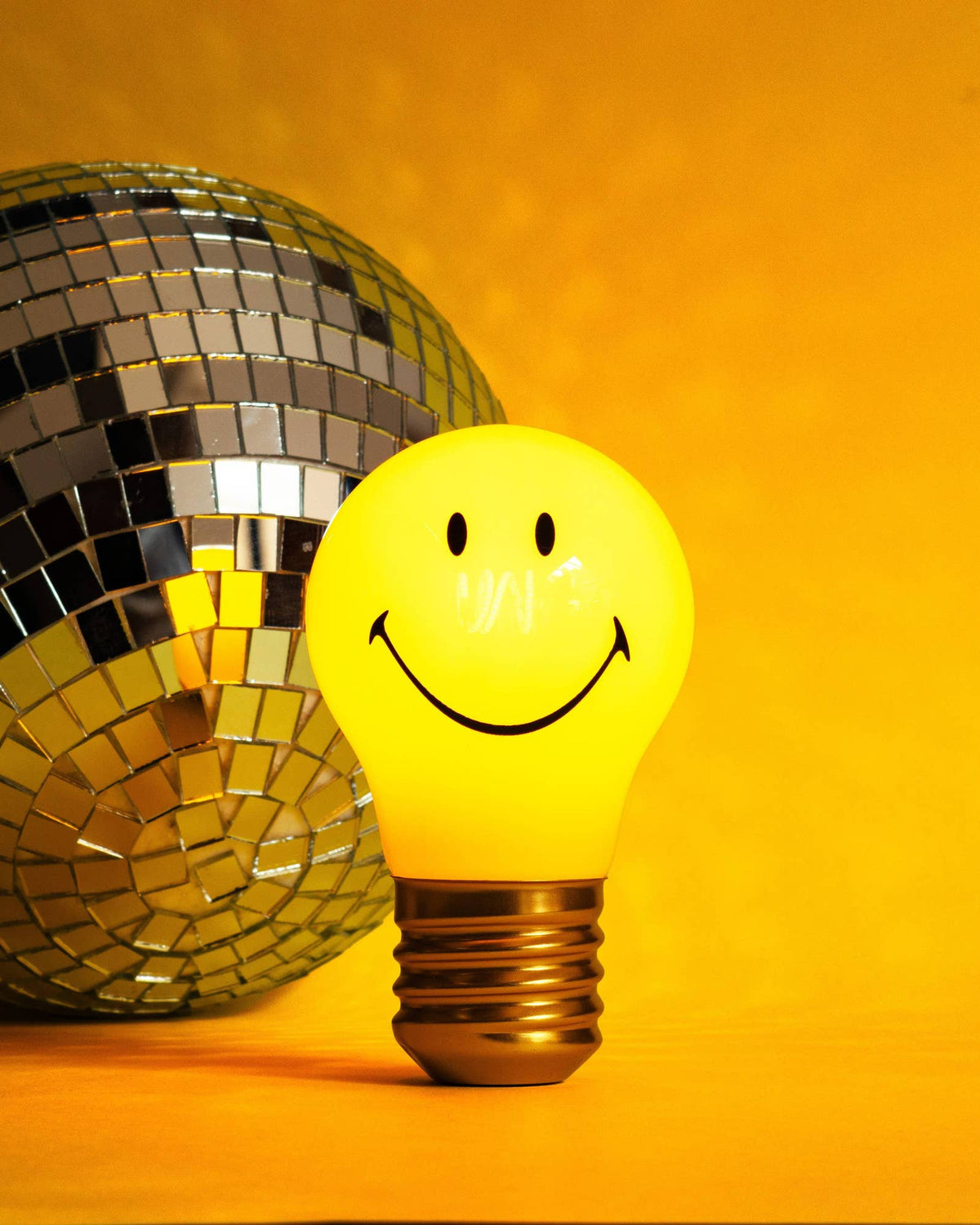 Smiley Cordless Lightbulb