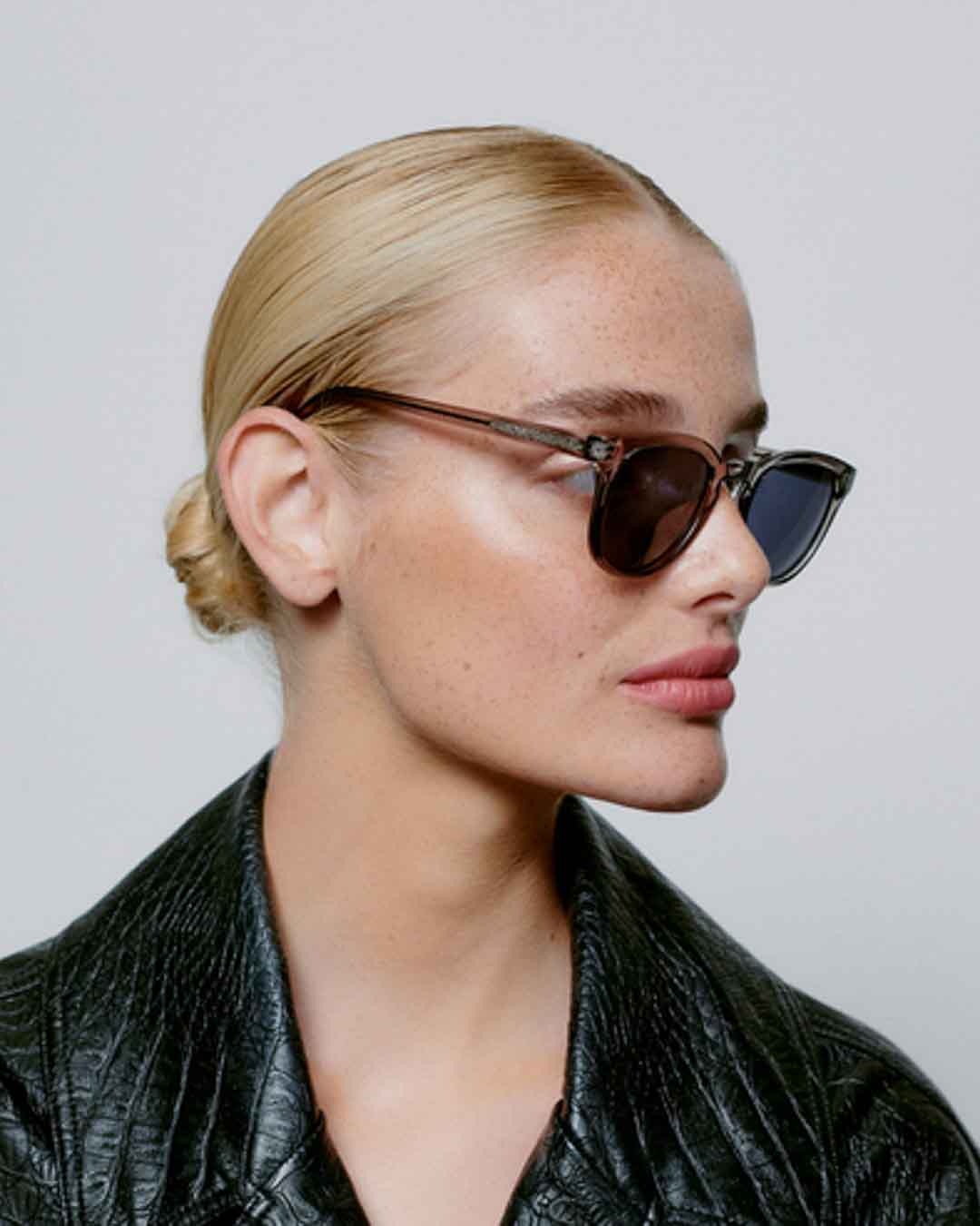 Grey Transparent Bate Sunglasses