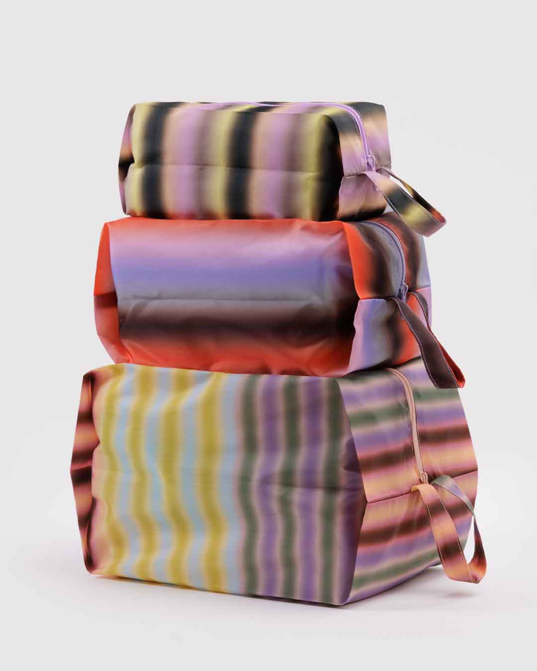 Gradient Stripes 3D Zip Set