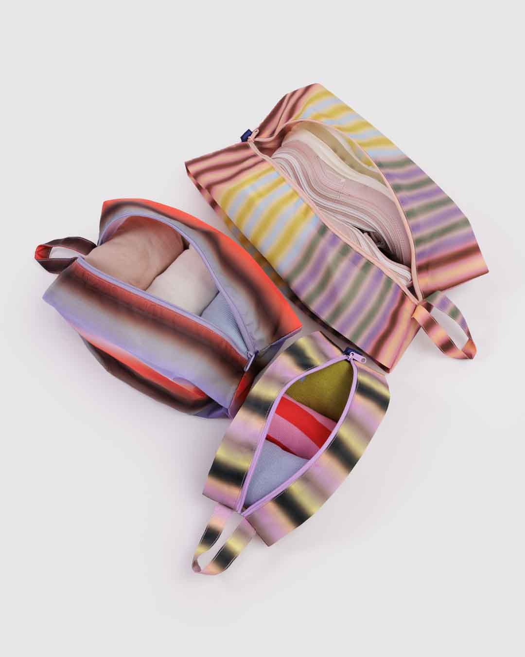 Gradient Stripes 3D Zip Set