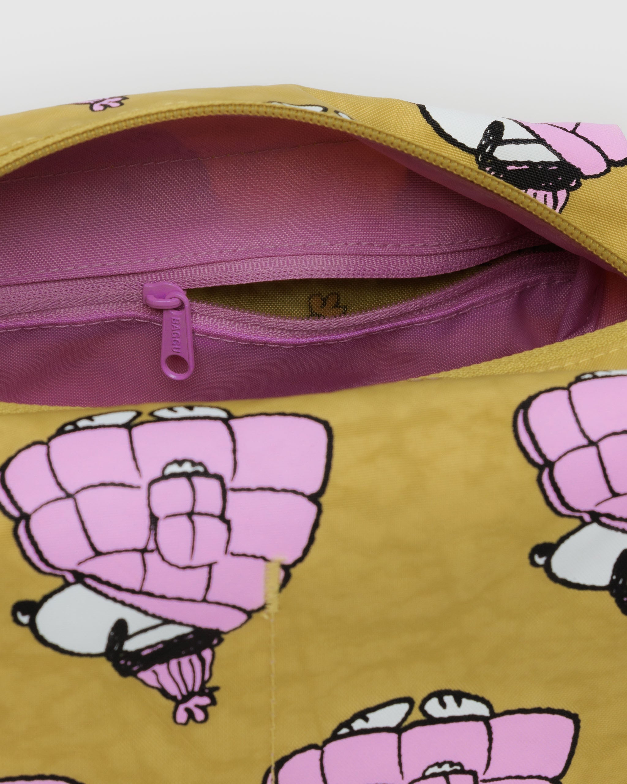 Puffer Snoopy Pink Dopp Kit