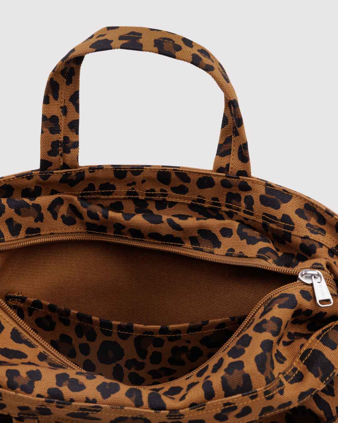 Leopard Horizontal Zip Duck Bag BAGGU
