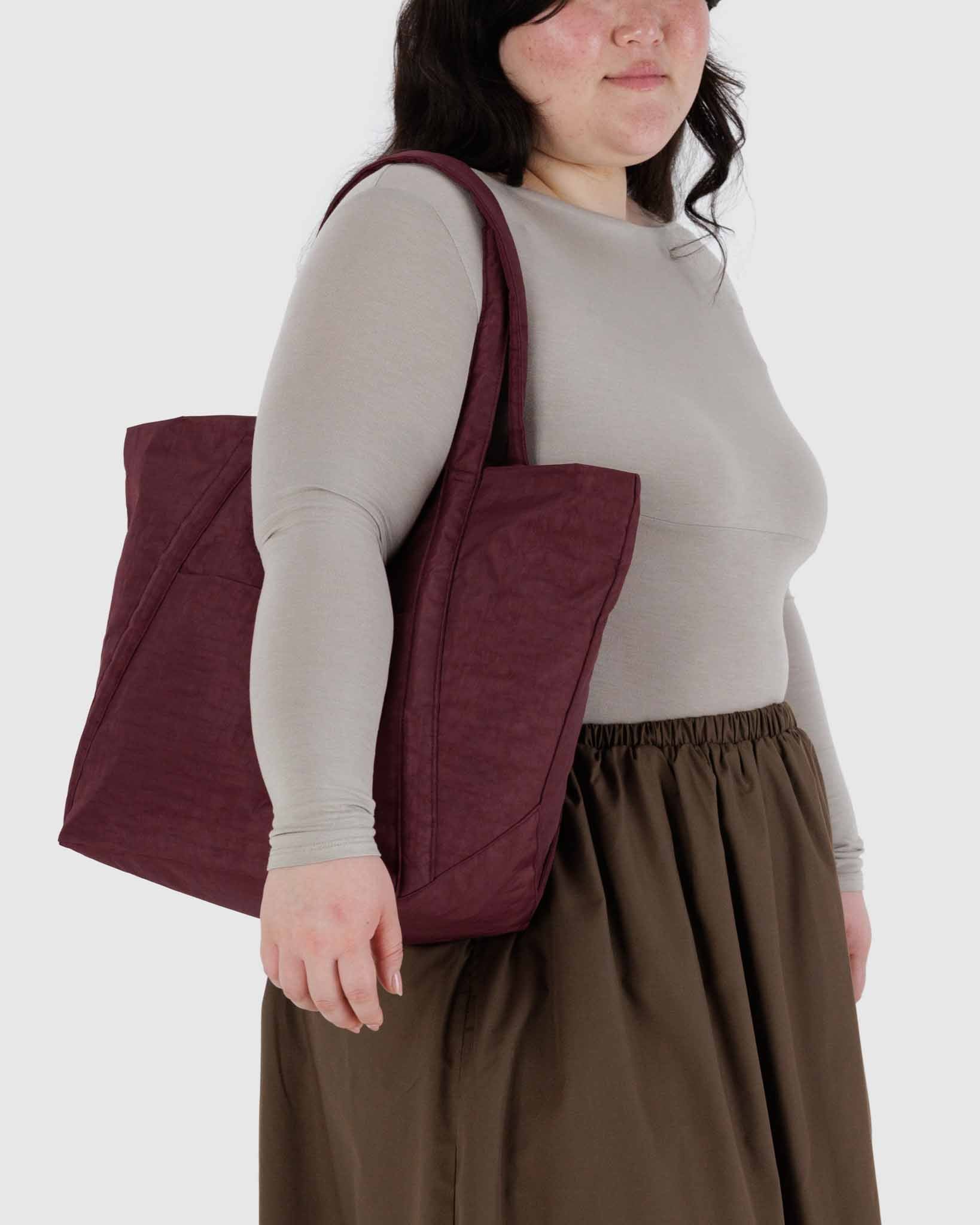 Mahogany Cloud Bag BAGGU