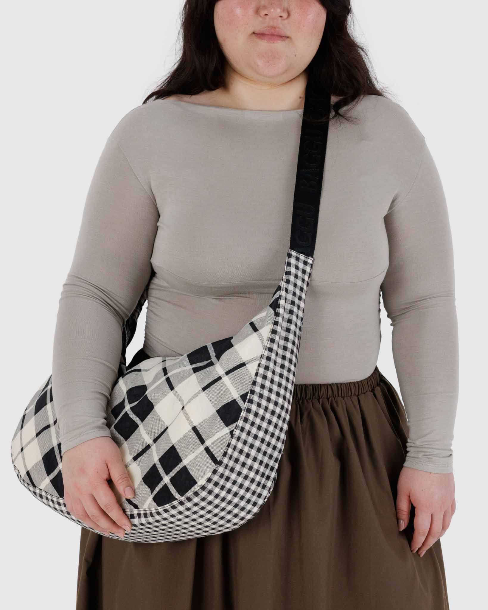 BAGGU Mixed Plaid large nylon crescent bag | BAGGU | Crossbody Bag