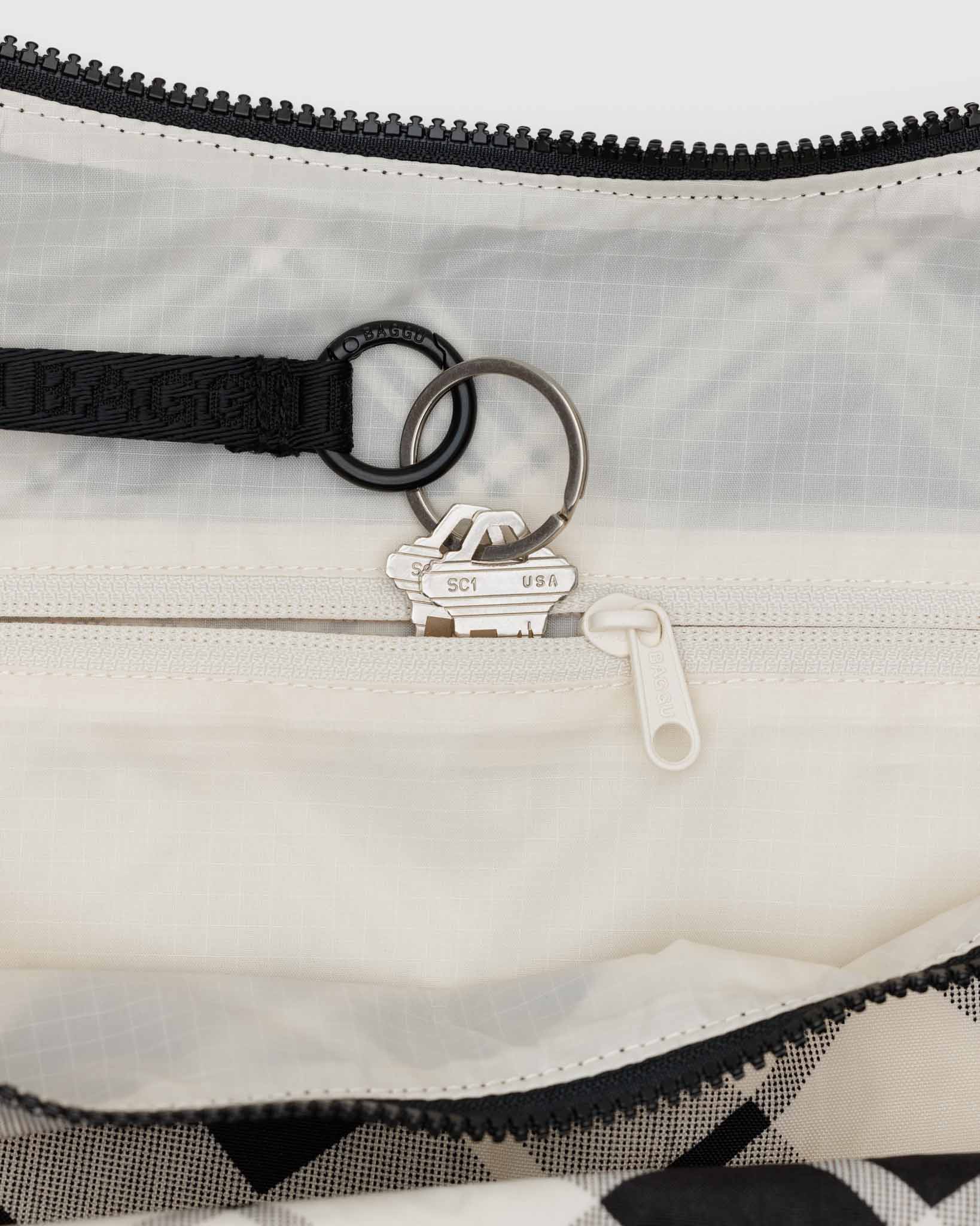 BAGGU Mixed Plaid large nylon crescent bag | BAGGU | Crossbody Bag