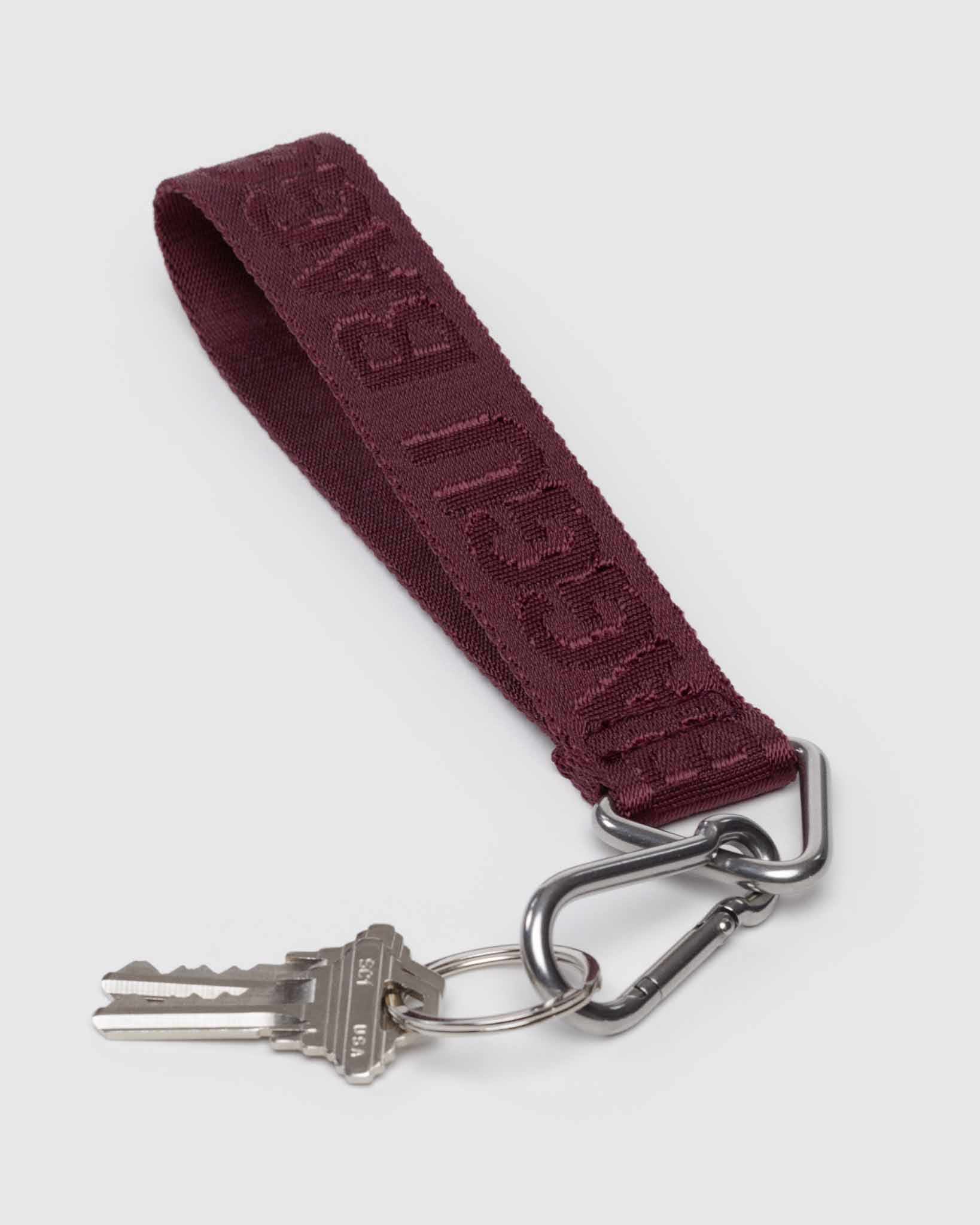 BAGGU Mahogany logo keychain