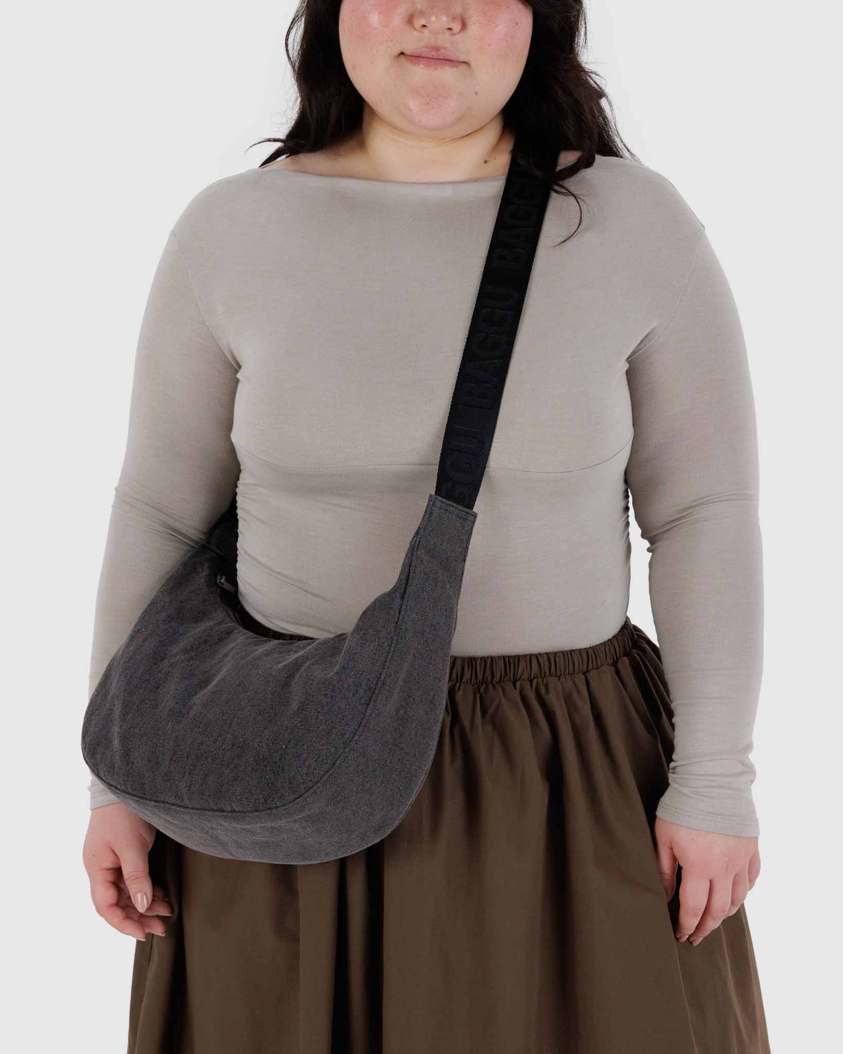Washed Black Denim Medium Crescent Bag BAGGU