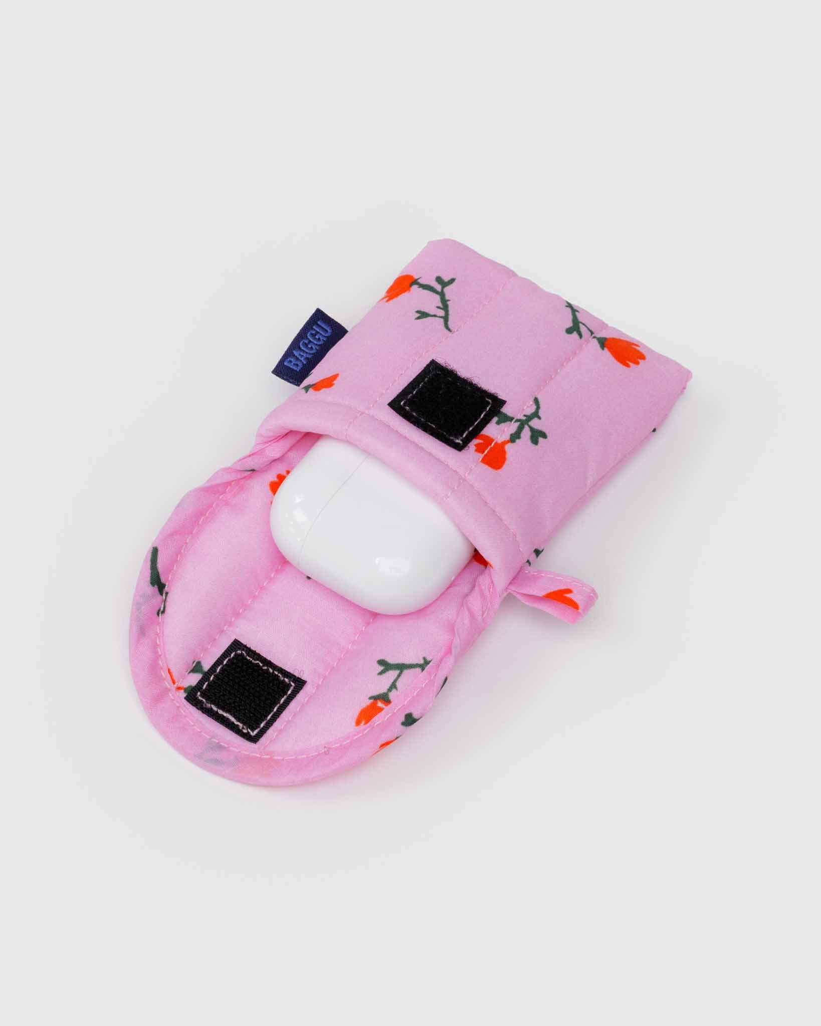BAGGU Painted Wildflower puffy earbuds case