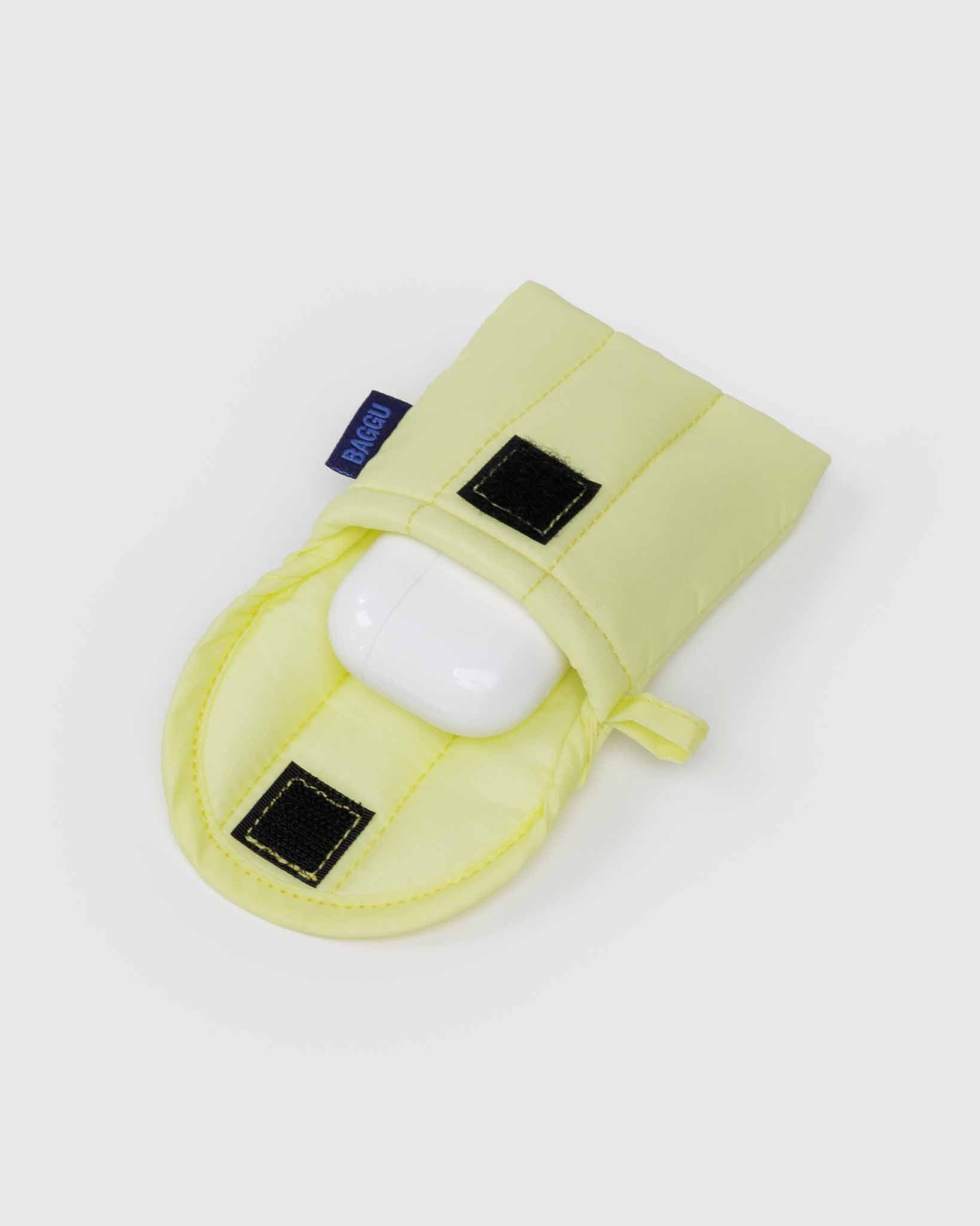 BAGGU Pomelo puffy earbuds case