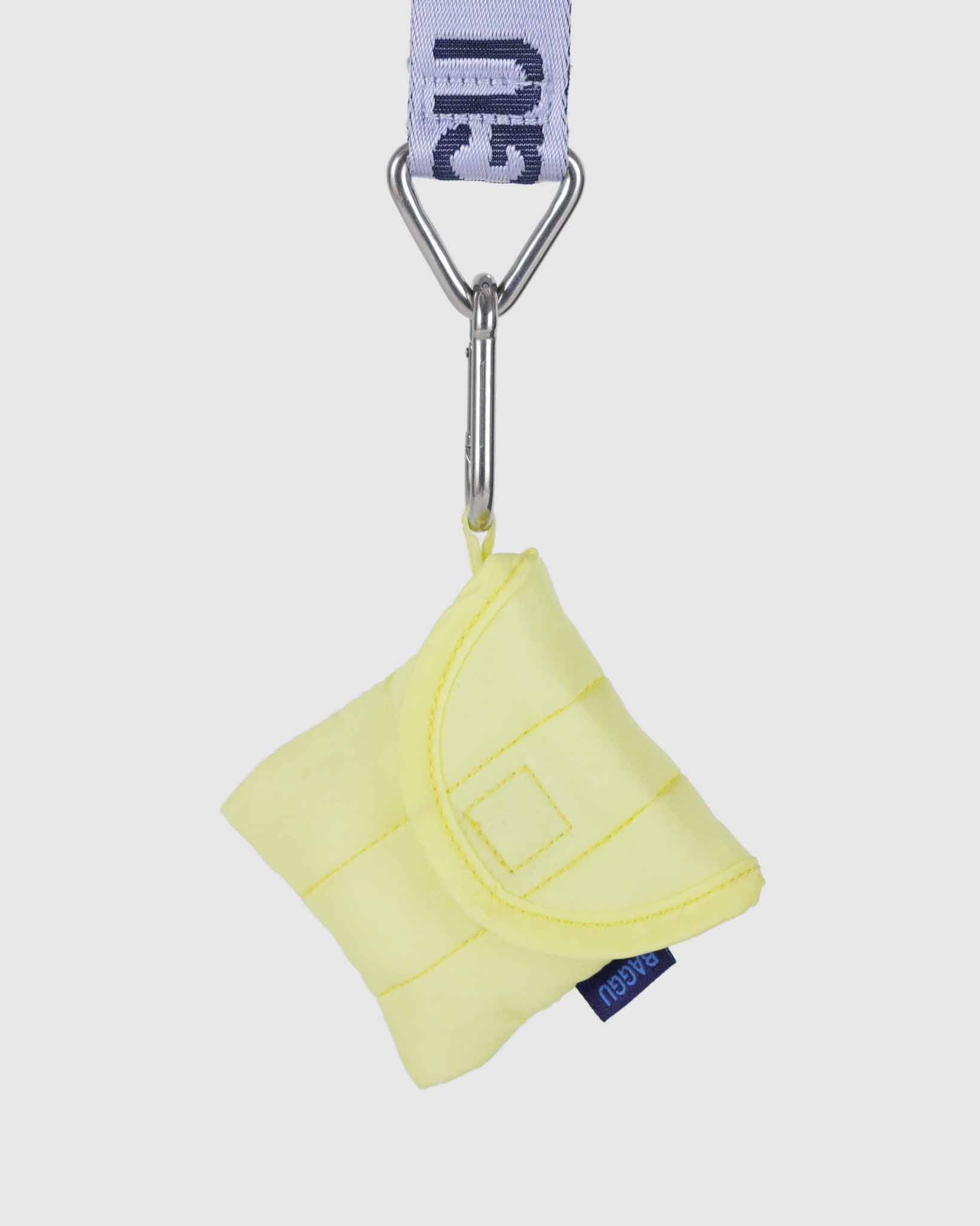 BAGGU Pomelo puffy earbuds case