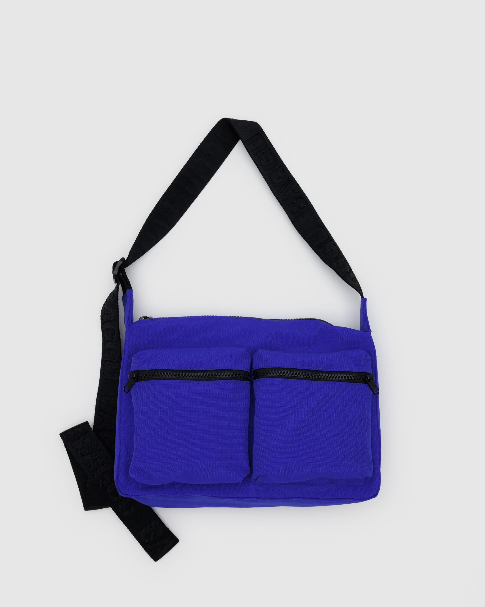 A Baggu Medium Crossbody Cargo bag in Lapis