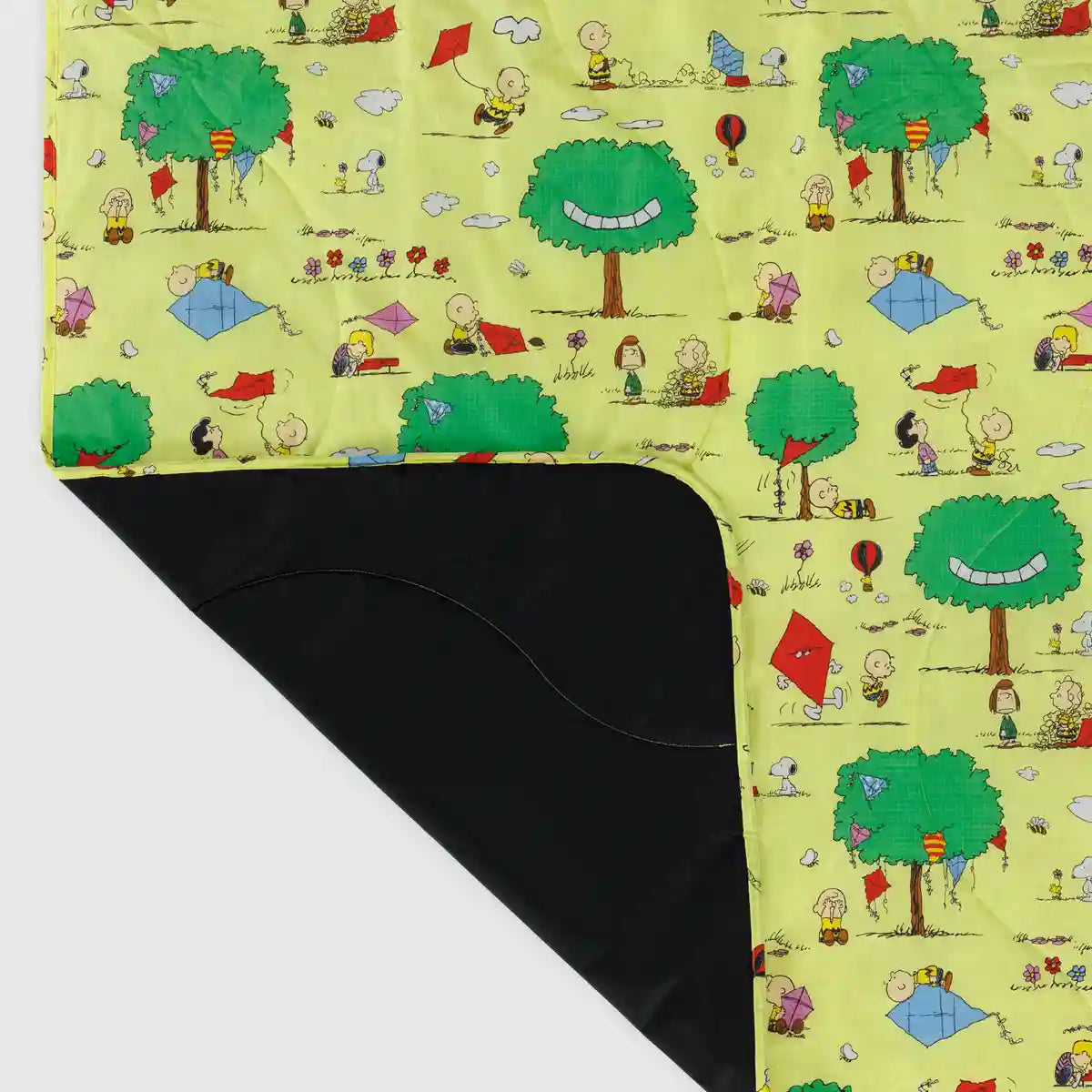 Peanuts Kite Eating Tree Puffy Picnic Blanket