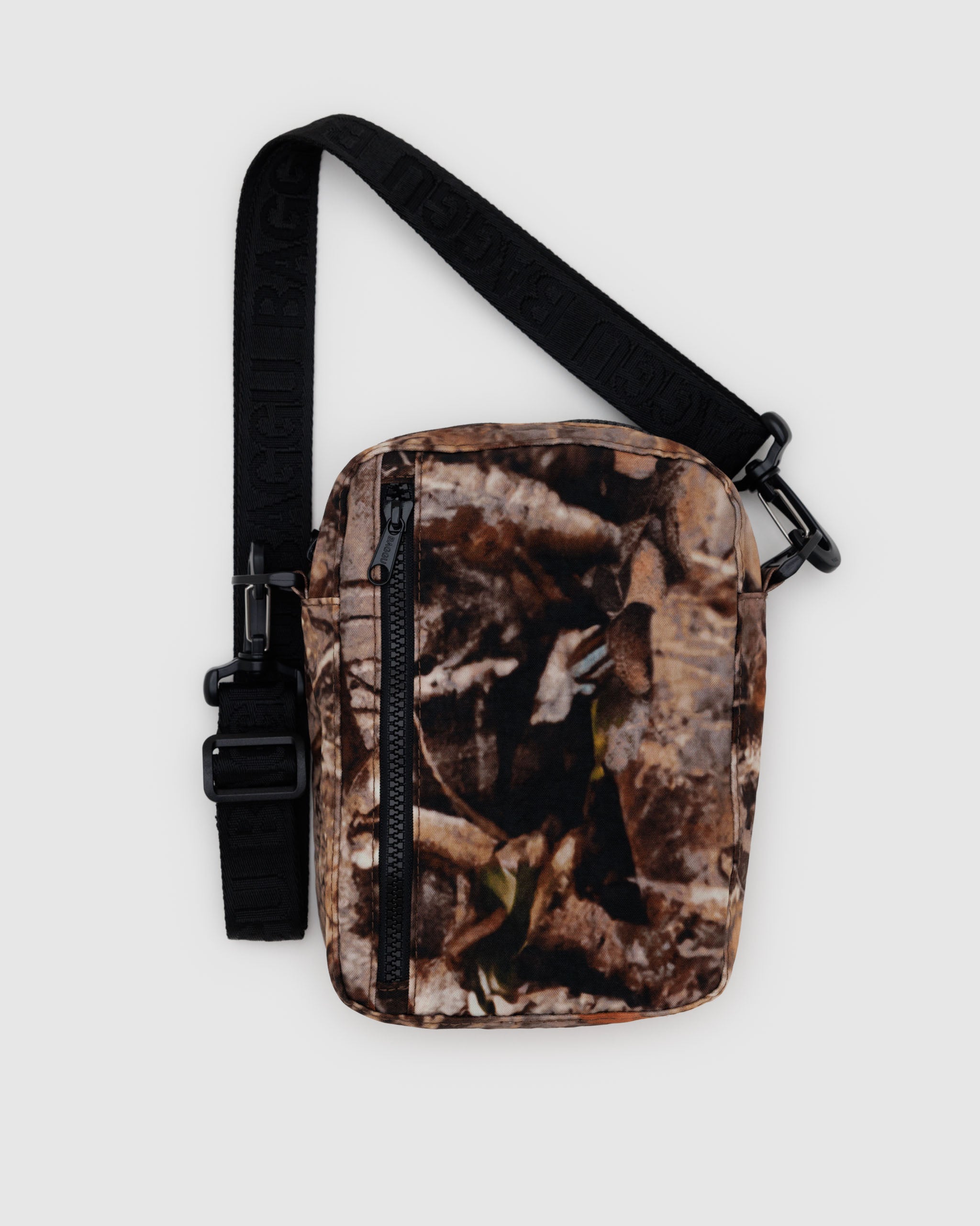 A Baggu Sports Crossbody Bag in Photo Forest