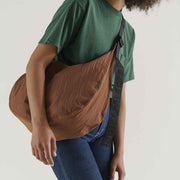 Brown | Large Crescent Bag | Baggu
