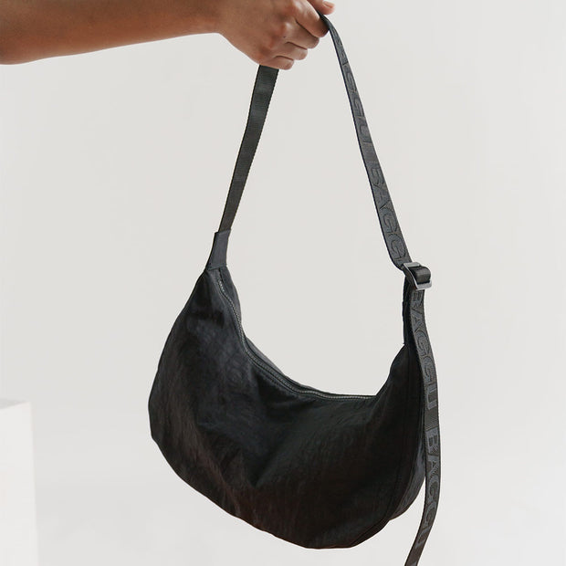 Black | Medium Crescent Bag | Baggu