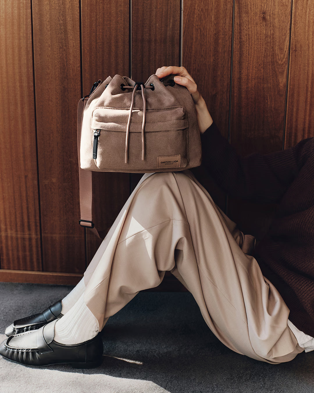 Weave Dusty Brown Spläsh Bucket Waterproof Crossbody Bag Gaston Luga