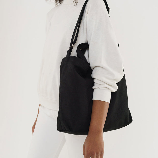 Black | Horizontal Duck Bag | Baggu