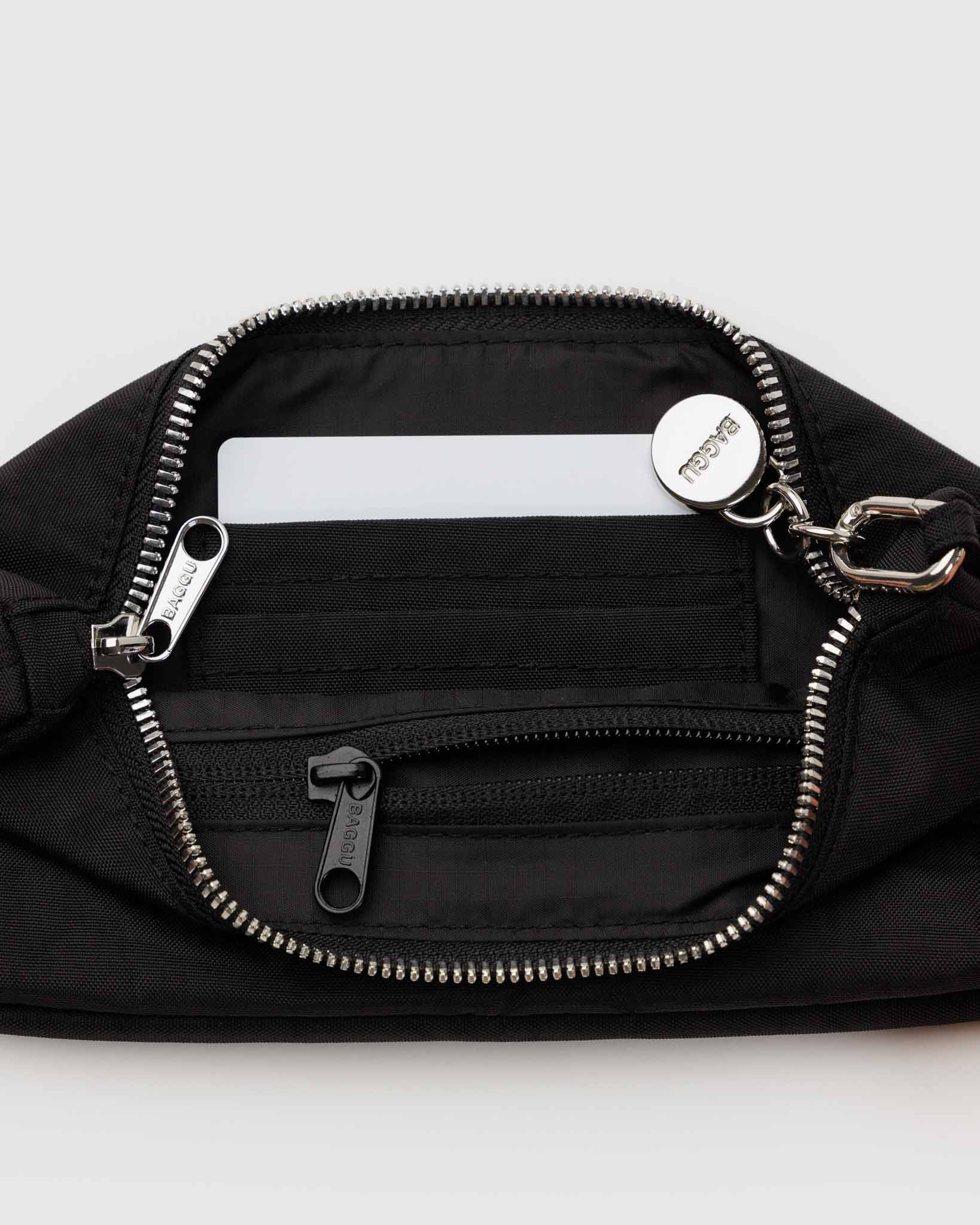 Black Nylon Pochette BAGGU