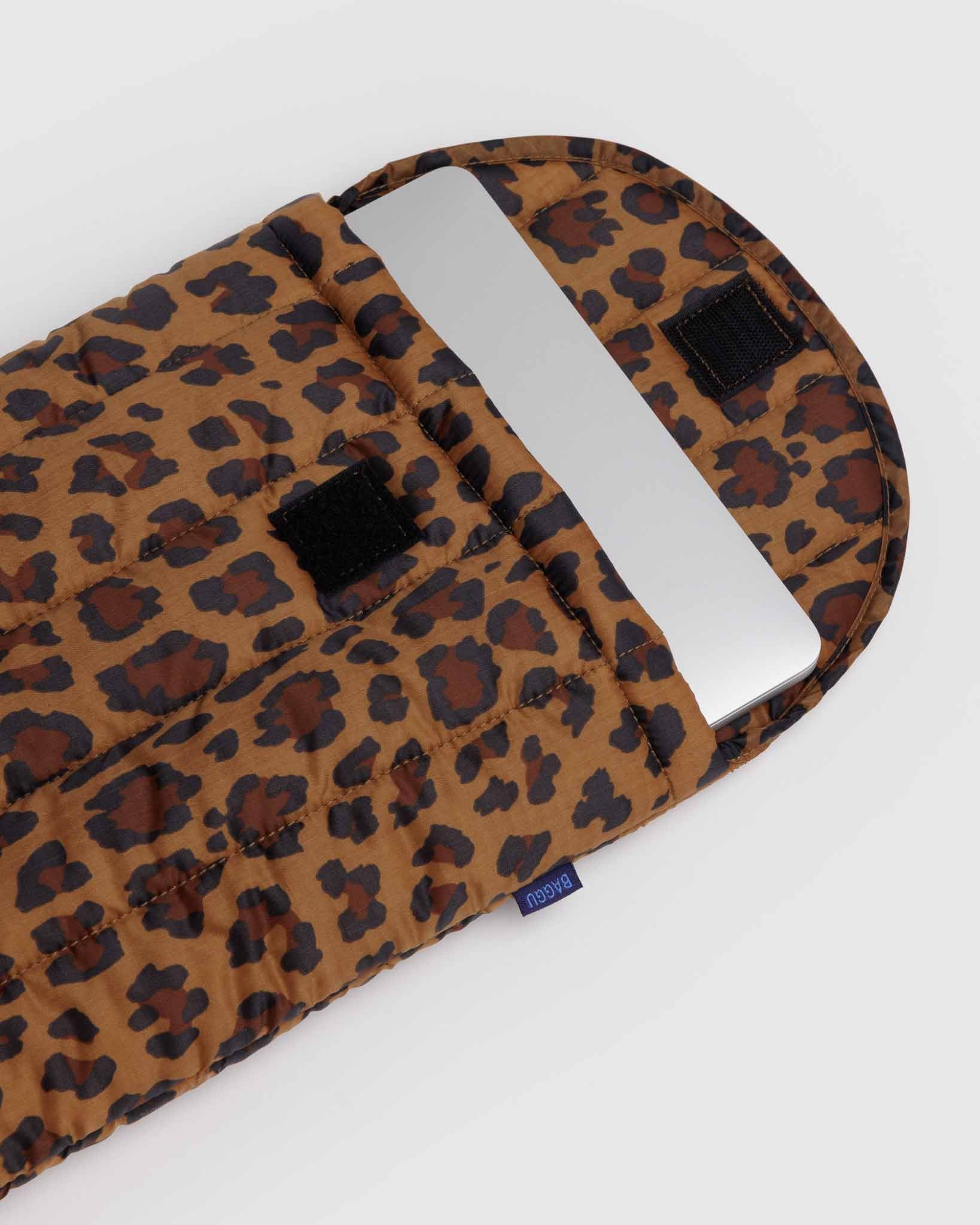 Leopard Puffy Laptop Sleeve 13"/14" BAGGU