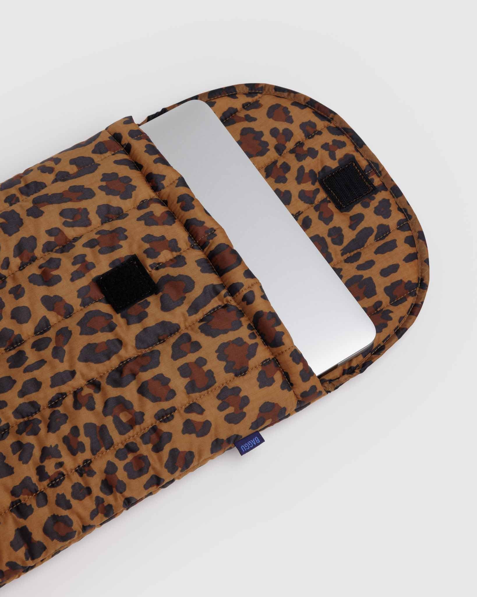 Leopard 16" Puffy Laptop Sleeve BAGGU - HO25