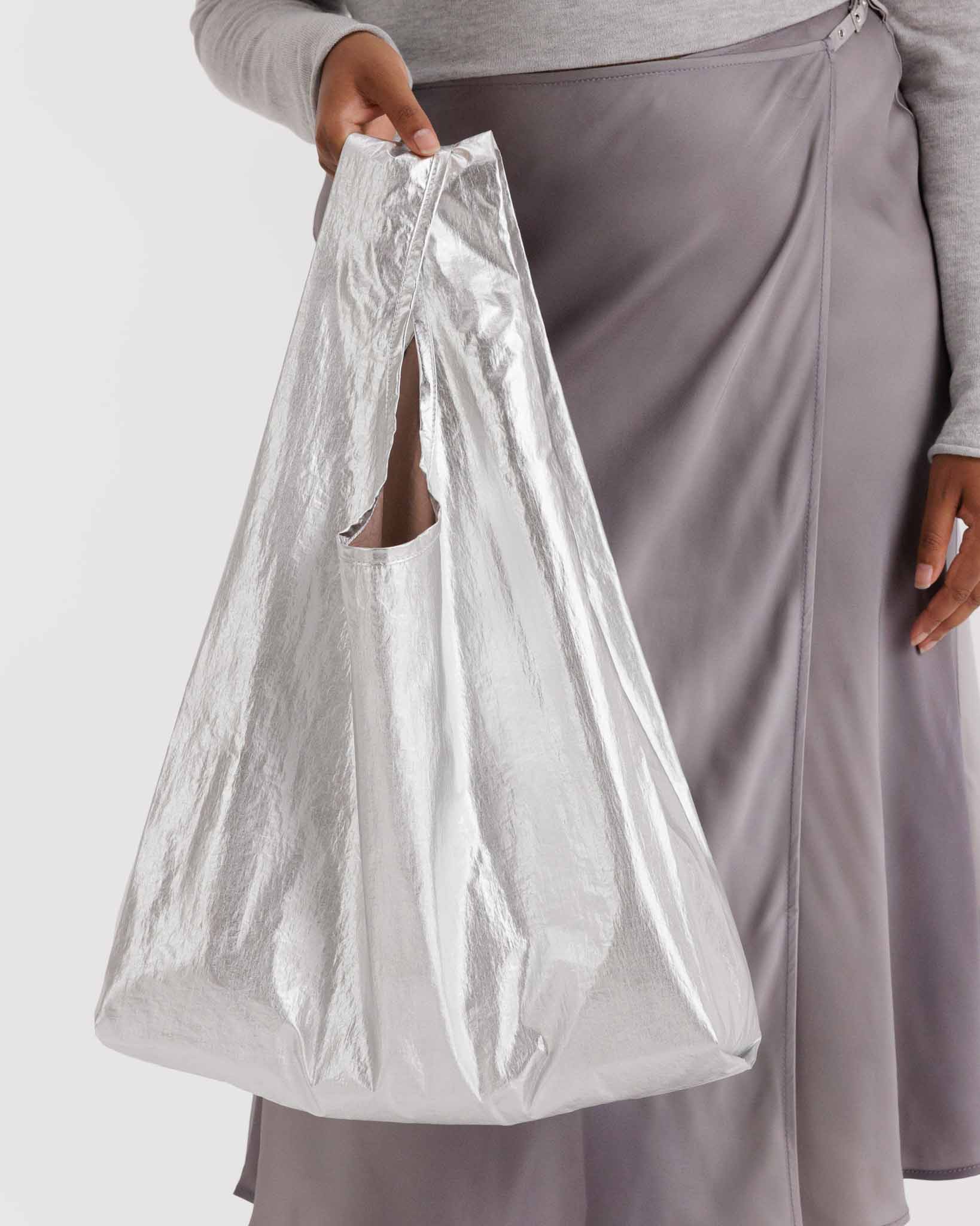 Chrome Metallic Standard Baggu BAGGU