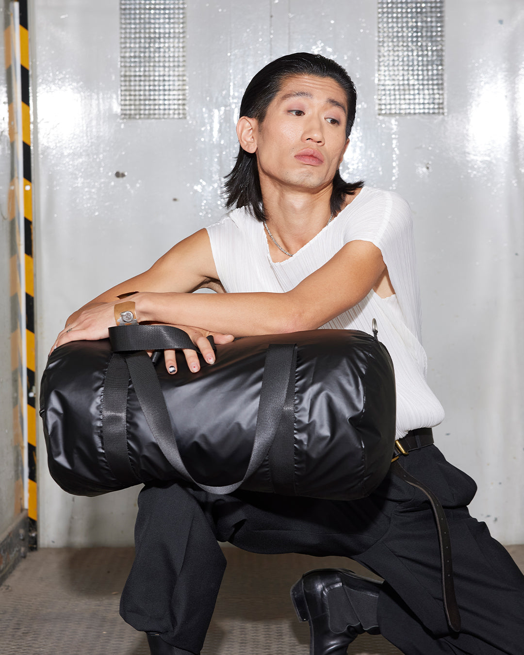 LOQI | LOQI Metallic Matt Black Weekender Bag | Travel + Overnight Bag