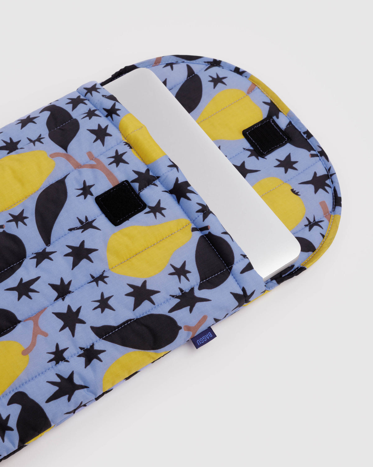 Golden Pears Puffy Laptop Sleeve 16" | BAGGU | Puffy Laptop Sleeve 16"
