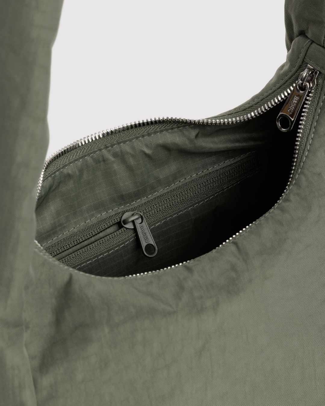 Caper Small Nylon Meringue Bag