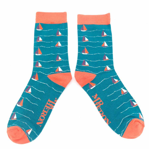 Pair of men’s socks in teal with a sailing boat pattern 