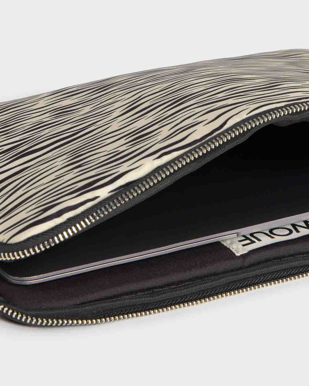 Zebra Hit Laptop Sleeve 13" & 14" WOUF