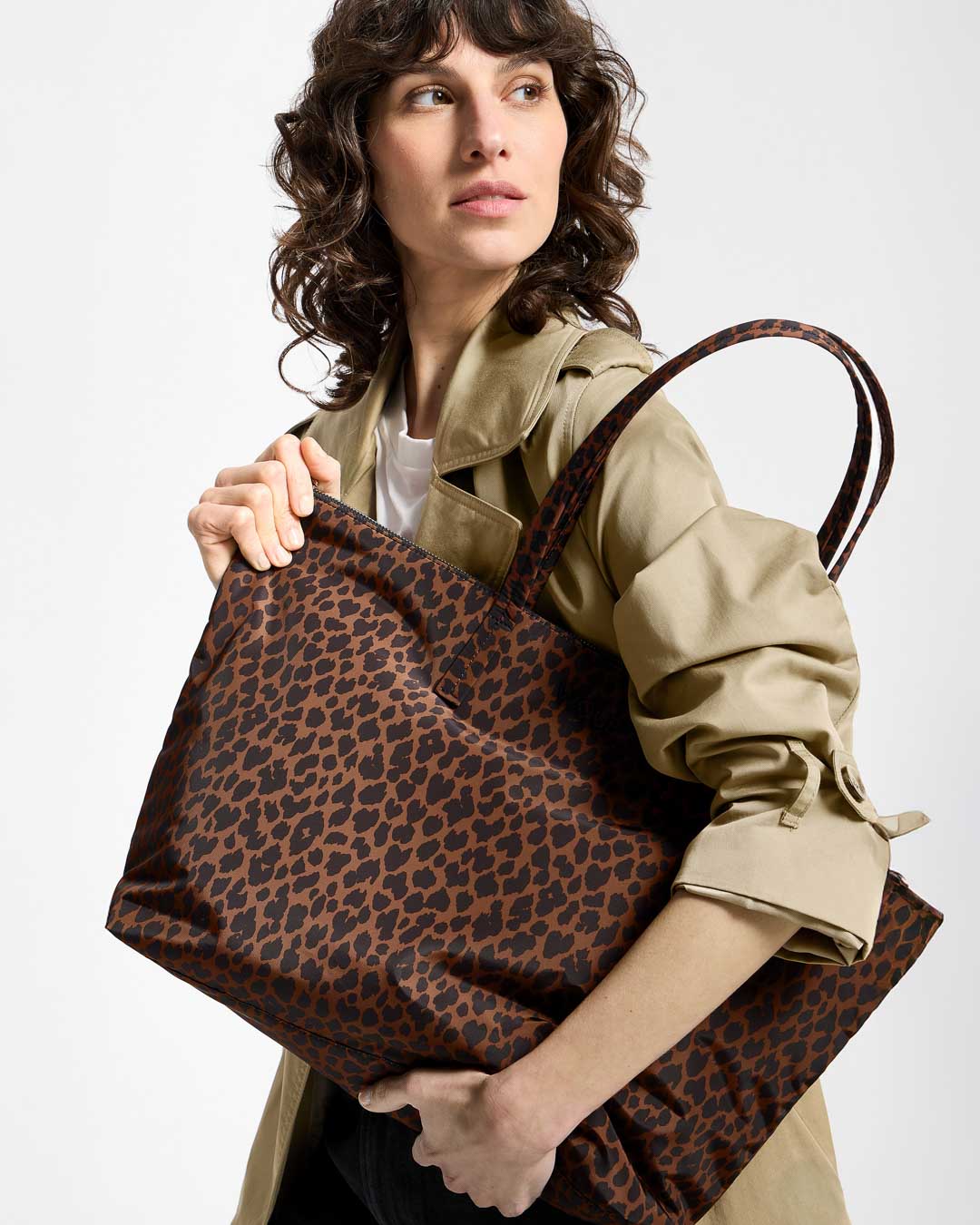 Leo Shopper Tote Bag WOUF